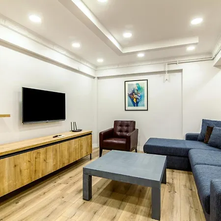 Cozy And Central In Sisli Διαμέρισμα